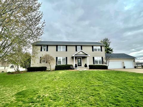 3109 E 19th St, Sterling, IL 61081