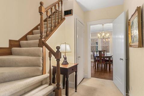 260 Bartram Rd, Riverside, IL 60546 photo 11