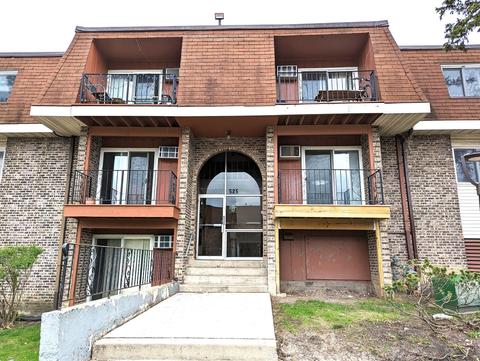 525 Hill Dr #7-206, Hoffman Estates, IL 60169