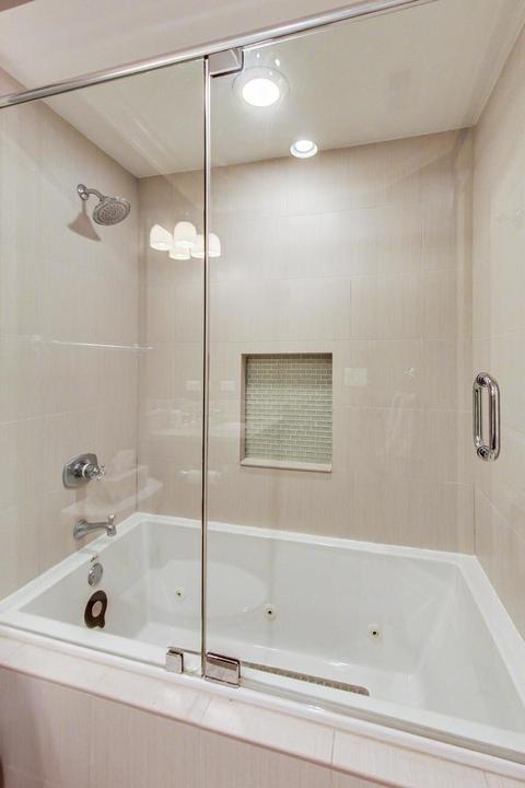 735 W Brompton Ave #2W, Chicago, IL 60657 photo 25