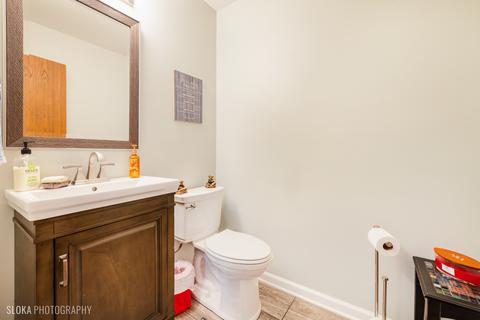 1301 Branden Ln, Bartlett, IL 60103 photo 12