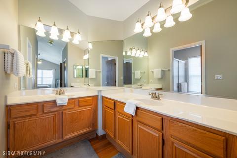 1301 Branden Ln, Bartlett, IL 60103 photo 22