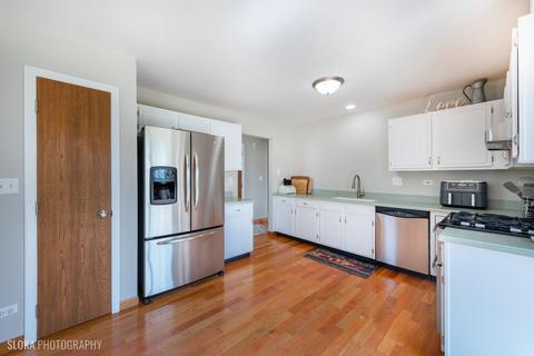1301 Branden Ln, Bartlett, IL 60103 photo 9