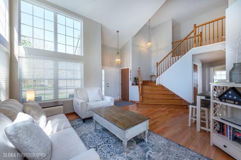 1301 Branden Ln, Bartlett, IL 60103 photo 3
