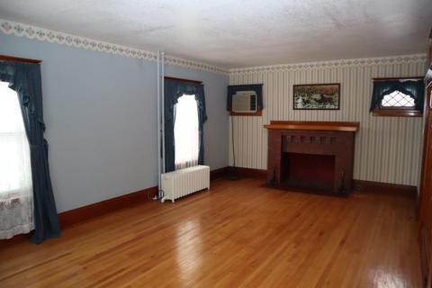 808 E 3rd St, Sterling, IL 61081 photo 3