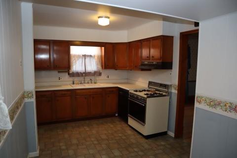 808 E 3rd St, Sterling, IL 61081 photo 6