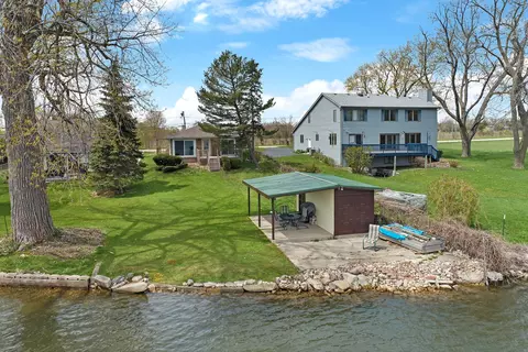 37861 N Douglas Ln, Lake Villa, IL 60046