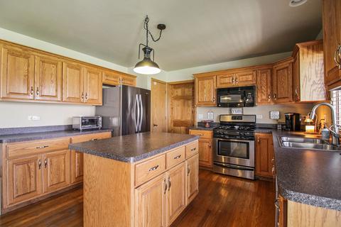 281 Maple St, Beecher, IL 60401 photo 9