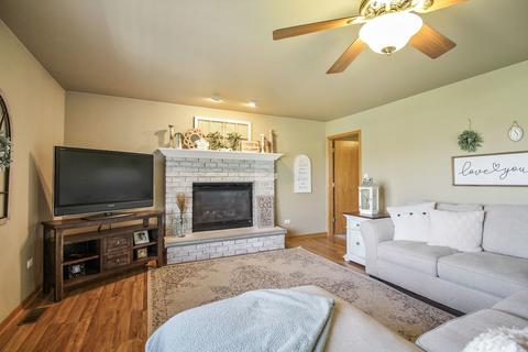 281 Maple St, Beecher, IL 60401 photo 11