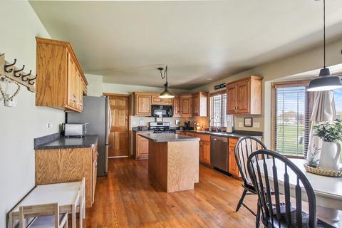 281 Maple St, Beecher, IL 60401 photo 8