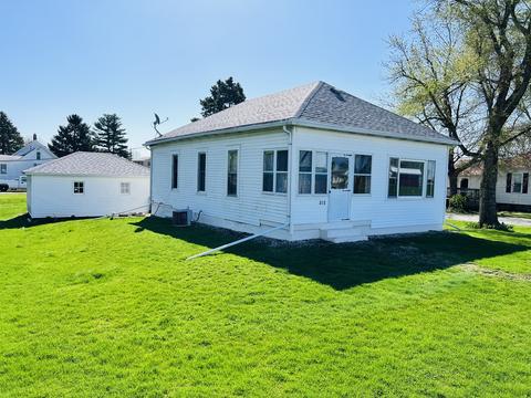 312 S 1st St, Cherry, IL 61317 photo 2