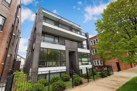 2412 W Lyndale St #1W, Chicago, IL 60647