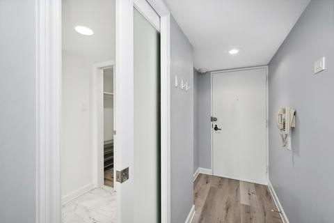 175 E Delaware Pl #5219, Chicago, IL 60611 photo 2
