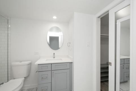 175 E Delaware Pl #5219, Chicago, IL 60611 photo 8