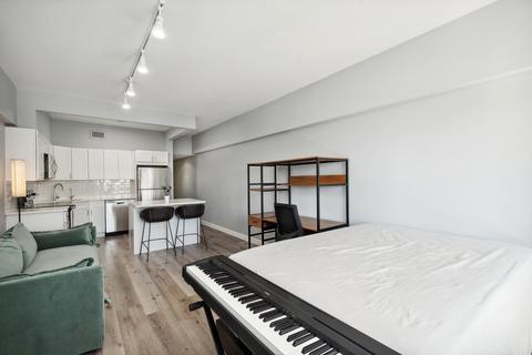 175 E Delaware Pl #5219, Chicago, IL 60611 photo 4