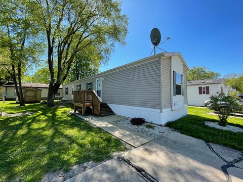 1966 Jefferson Dr, Urbana, IL 61802