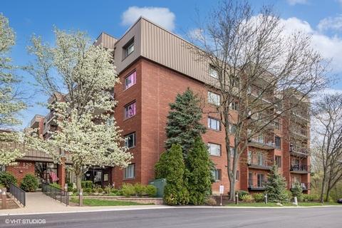 129 Acacia Cir #105E, Indian Head Park, IL 60525