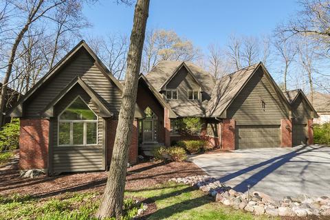 800 Harper Dr, Algonquin, IL 60102 photo 1