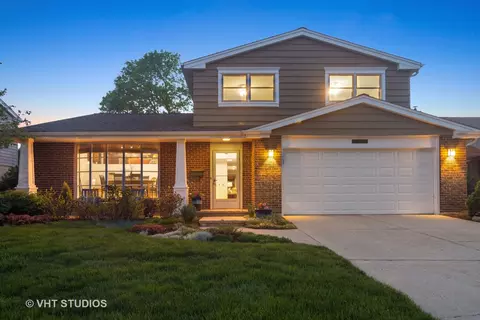2726 N Dryden Pl, Arlington Heights, IL 60004
