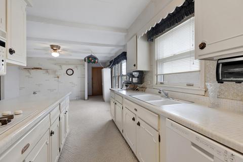 1760 Euclid Ave, Mount Prospect, IL 60056 photo 7