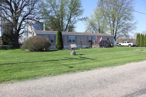 28873 Hub St, Deer Grove, IL 61243