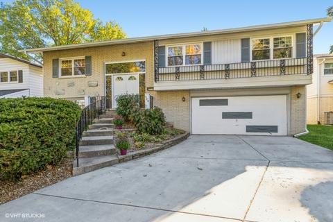 339 Bennett Ln, Des Plaines, IL 60016 photo 1