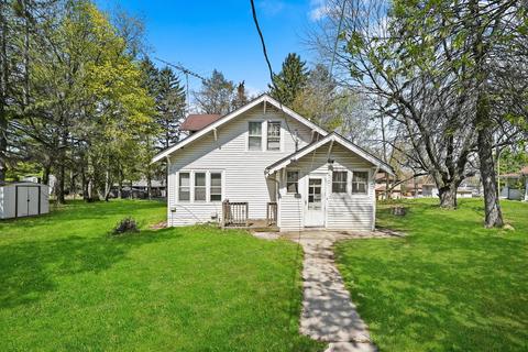 2405 N Club Rd, Mchenry, IL 60051