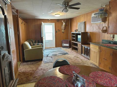 101 E Hancock St, Longview, IL 61852 photo 2