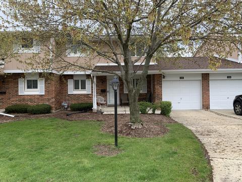 1292 Edinburgh Ct, Wheaton, IL 60189 photo 1