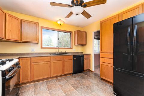 112 Thackeray Dr, Bolingbrook, IL 60440 photo 9