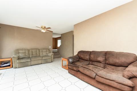 112 Thackeray Dr, Bolingbrook, IL 60440 photo 11