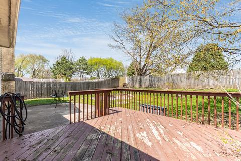 112 Thackeray Dr, Bolingbrook, IL 60440 photo 20