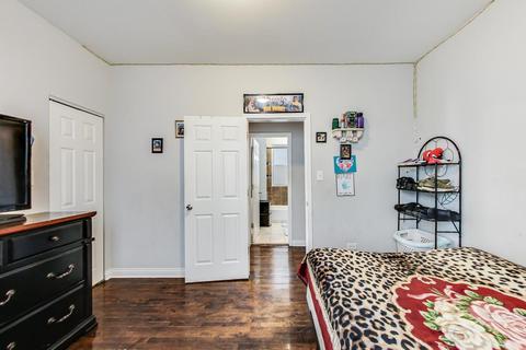 4237 W School St, Chicago, IL 60641 photo 16