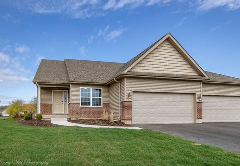 2215 Concord Dr, Sycamore, IL 60178