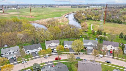 2818 Sun Valley Dr, Plainfield, IL 60586 photo 2