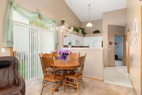 2818 Sun Valley Dr, Plainfield, IL 60586 photo 6