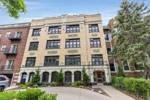 1127 W Farwell Ave #206, Chicago, IL 60626