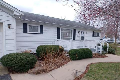 804 11th St, Lacon, IL 61540