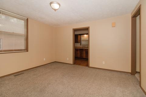 805 S Wright St, Bloomington, IL 61701 photo 3