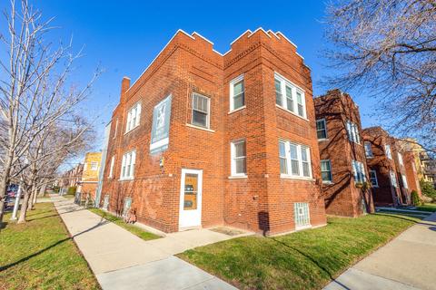 3124 W Addison St, Chicago, IL 60618
