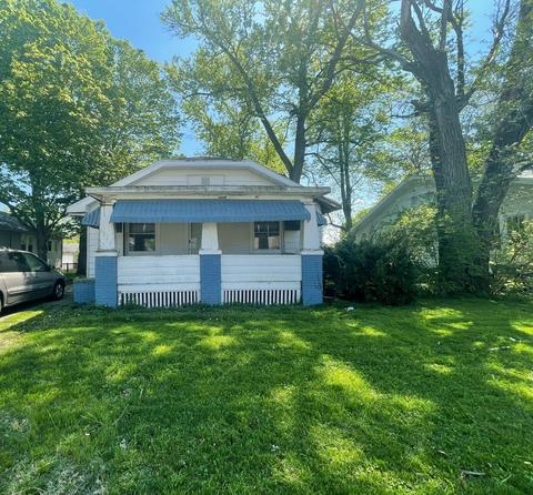 1245 E Clay St, Decatur, IL 62521