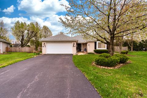 1561 Karen Ct, Aurora, IL 60504