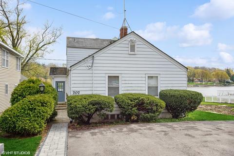 707 N Harrison St, Algonquin, IL 60102 photo 1