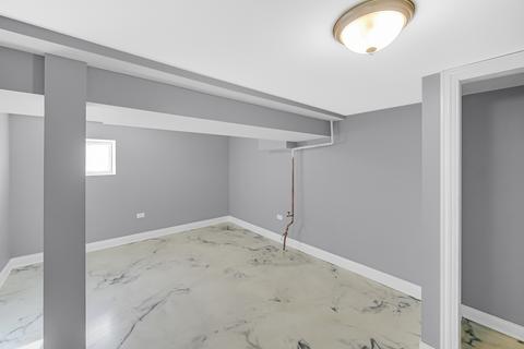 136 E 118th Pl, Chicago, IL 60628 photo 21
