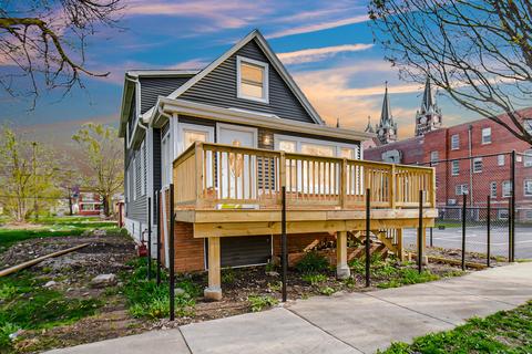 136 E 118th Pl, Chicago, IL 60628 photo 1
