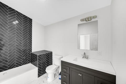 136 E 118th Pl, Chicago, IL 60628 photo 20
