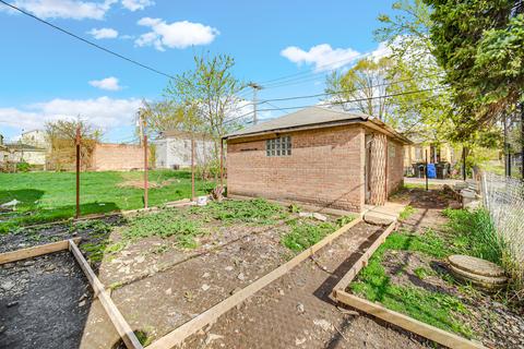 136 E 118th Pl, Chicago, IL 60628 photo 31