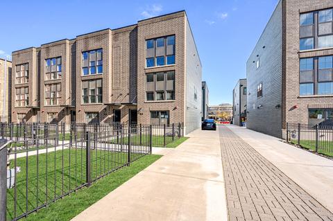 4438 S Drexel Blvd #C, Chicago, IL 60653