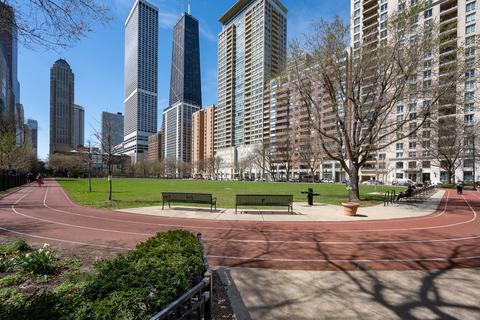 210 E Pearson Ave #15D, Chicago, IL 60611 photo 28