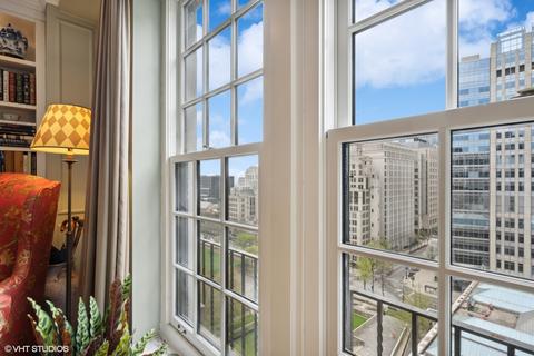 210 E Pearson Ave #15D, Chicago, IL 60611 photo 4
